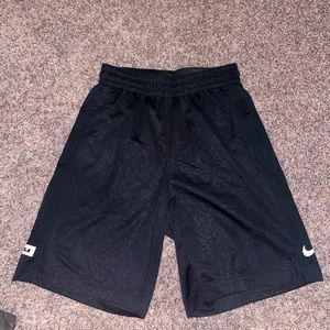 Nike dri-fit LeBron line mens basketball short size medium